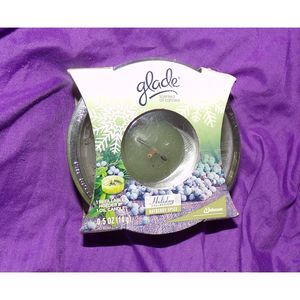 Holiday Collection Glade Scented (BAYBERRY SPICE)Oil Candle w/ Refillable Holder